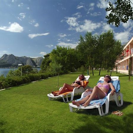 Hotel Tourist Settlement Brzet Omiš Exterior foto